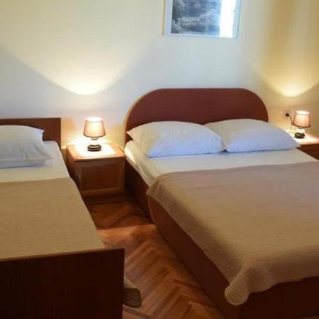 Apartment Julietta Pirovac Eksteriør billede